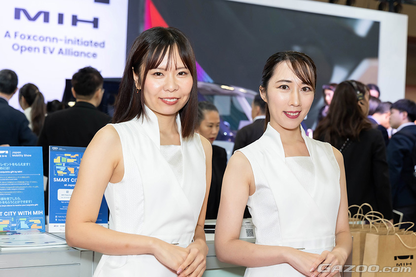 ジャパンモビリティショー2023 MIH コンソーシアムブース コンパニオン