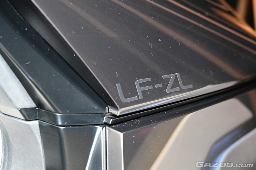 ジャパンモビリティショー2023 レクサスブース レクサス LF-ZL