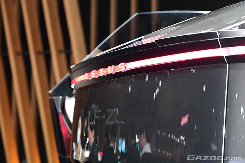 ジャパンモビリティショー2023 レクサスブース レクサス LF-ZL