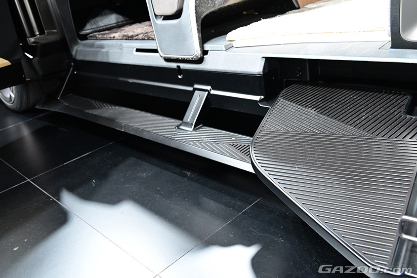 ジャパンモビリティショー2023 レクサスブース レクサス LF-ZL