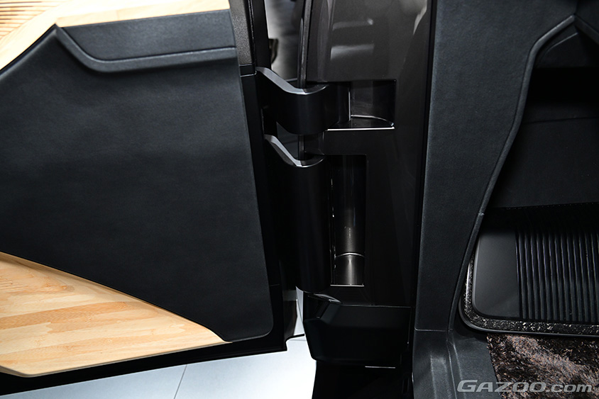 ジャパンモビリティショー2023 レクサスブース レクサス LF-ZL