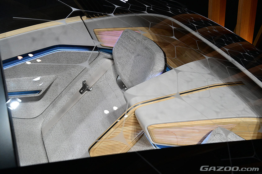 ジャパンモビリティショー2023 レクサスブース レクサス LF-ZL