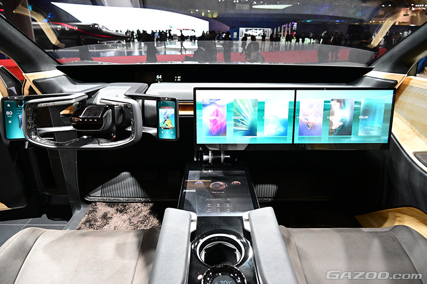 ジャパンモビリティショー2023 レクサスブース レクサス LF-ZL