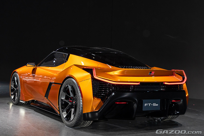 ジャパンモビリティショー2023 トヨタ ブース　スポーツタイプのコンセプトモデル「FT-Se」
