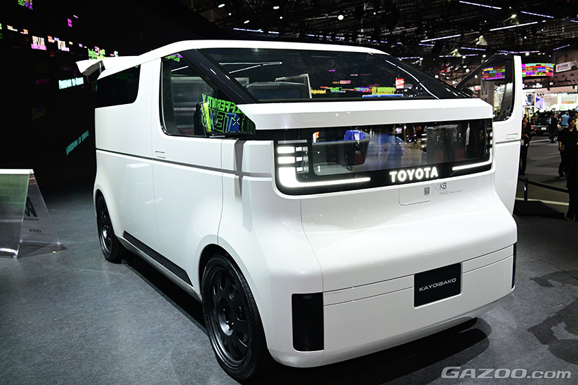 ジャパンモビリティショー2023 トヨタ ブース　モビリティの未来を実現するコンセプトモデル「KAYOIBAKO」