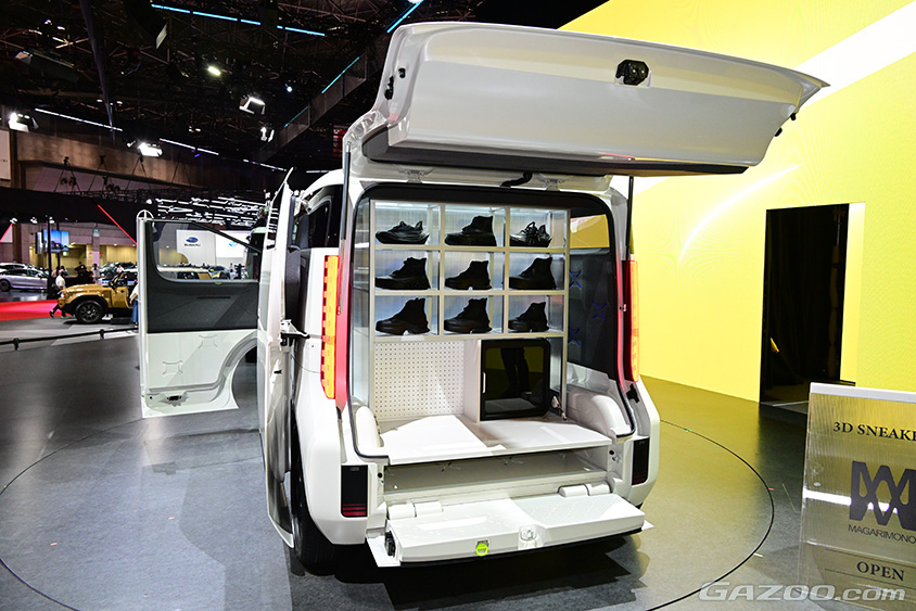 ジャパンモビリティショー2023 トヨタ ブース　モビリティの未来を実現するコンセプトモデル「KAYOIBAKO」