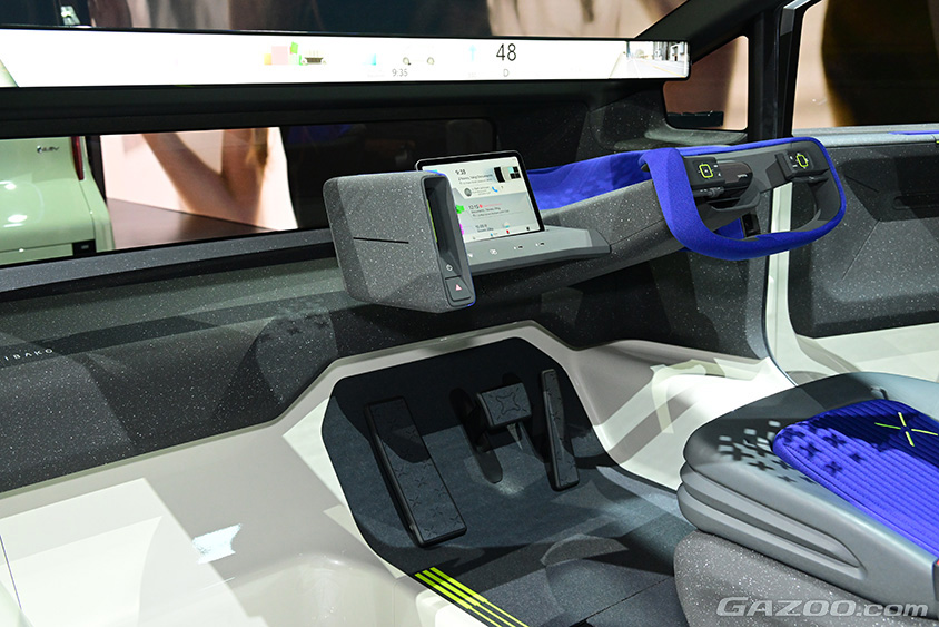 ジャパンモビリティショー2023 トヨタ ブース　モビリティの未来を実現するコンセプトモデル「KAYOIBAKO」