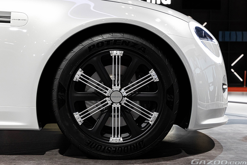 ジャパンモビリティショー2023 ダイハツブース　VISION COPEN