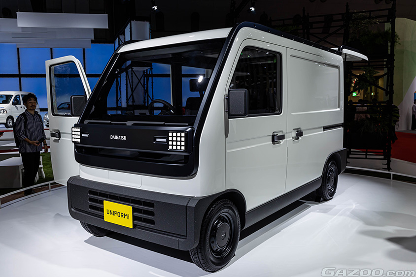 ジャパンモビリティショー2023 ダイハツブース　UNIFORM CARGO