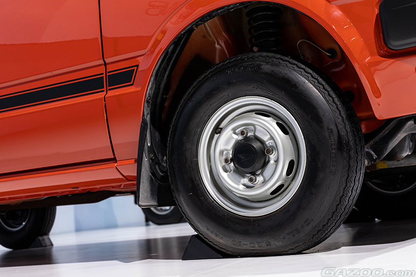 ジャパンモビリティショー2023 ダイハツブース　軽乗用車「ミラ」