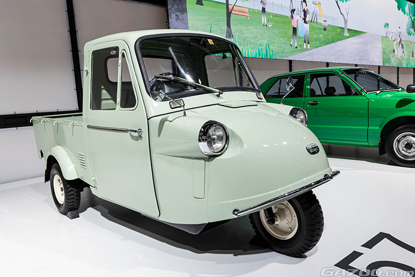 ジャパンモビリティショー2023 ダイハツブース　軽三輪トラック「ミゼット」
