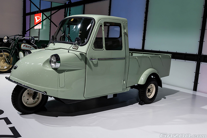 ジャパンモビリティショー2023 ダイハツブース　軽三輪トラック「ミゼット」