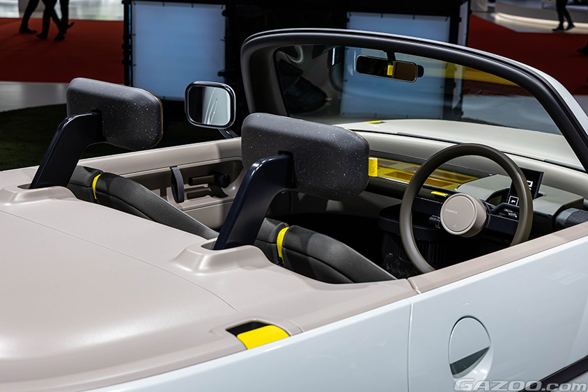 ジャパンモビリティショー2023 ダイハツブース　OSANPA（オサンポ）