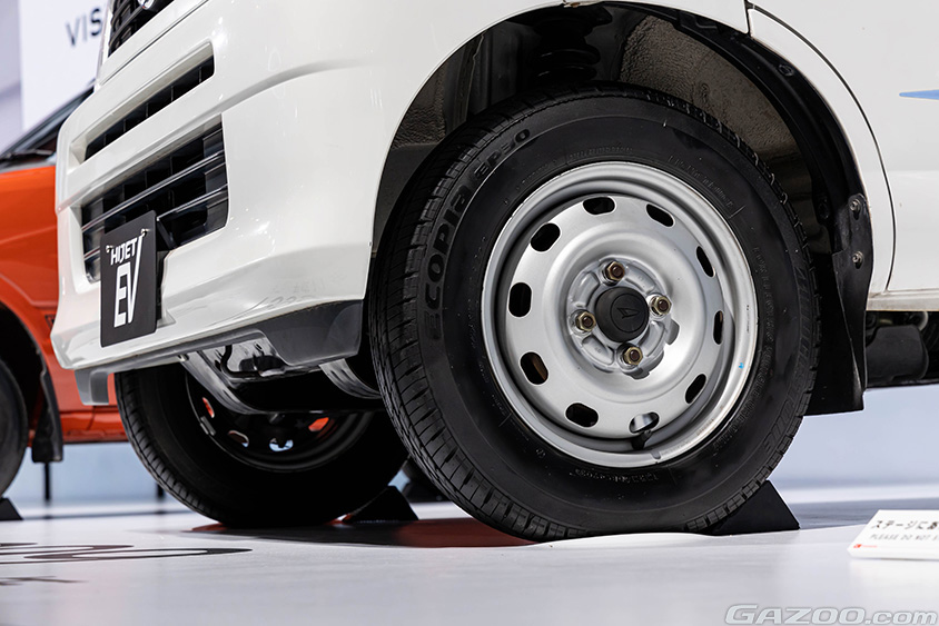 ジャパンモビリティショー2023 ダイハツブース　ハイゼットEV