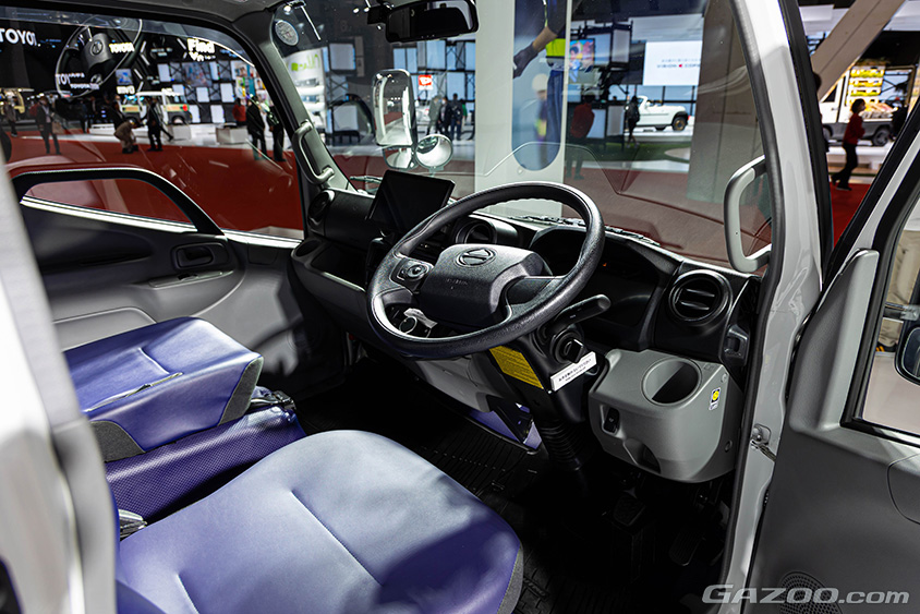 ジャパンモビリティショー2023 日野デュトロ Z EV ウォークスルーバン