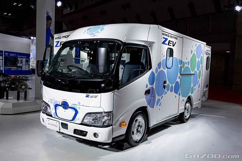 ジャパンモビリティショー2023 日野デュトロ Z EV ウォークスルーバン