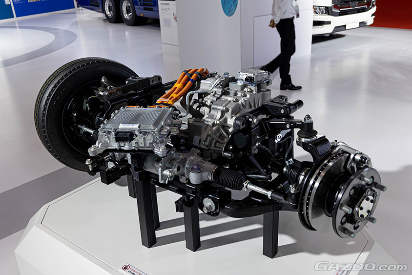 ジャパンモビリティショー2023 日野デュトロ Z EV ウォークスルーバン