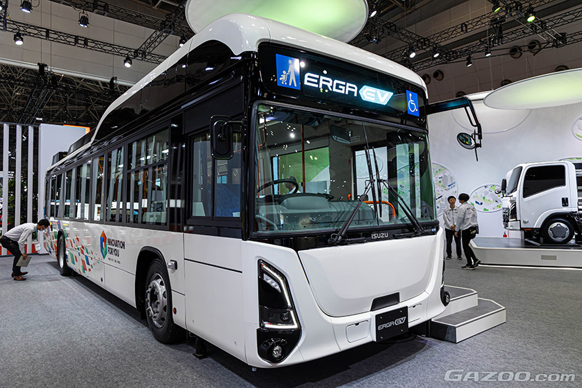 ジャパンモビリティショー2023 いすゞERGA EV