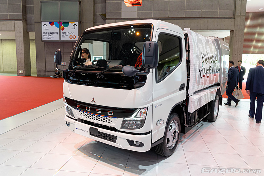 ジャパンモビリティショー2023 三菱ふそうトラック・バス「eCanter」ごみ収集車