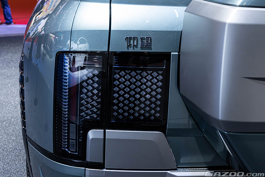 ジャパンモビリティショー2023 仰望（ヤンワン）U8