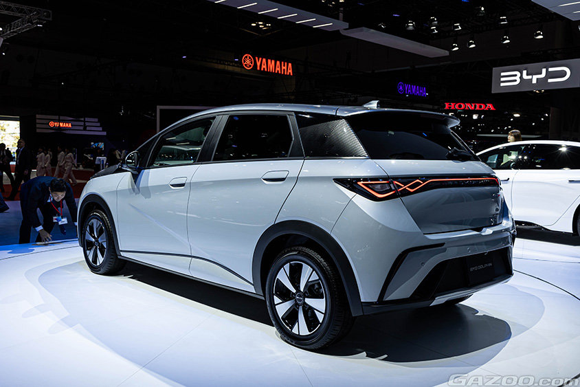 ジャパンモビリティショー2023 BYD DOLPHIN