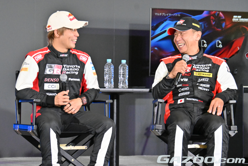 勝田範彦、貴元親子は、いつ見ても仲の良さが感じられる（ジャパンモビリティショー2023）