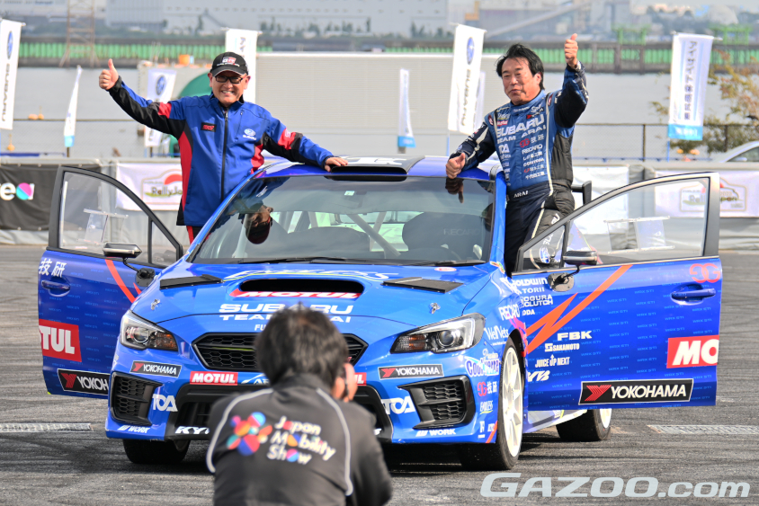 モリゾウ選手と新井敏弘選手（ジャパンモビリティショー2023）