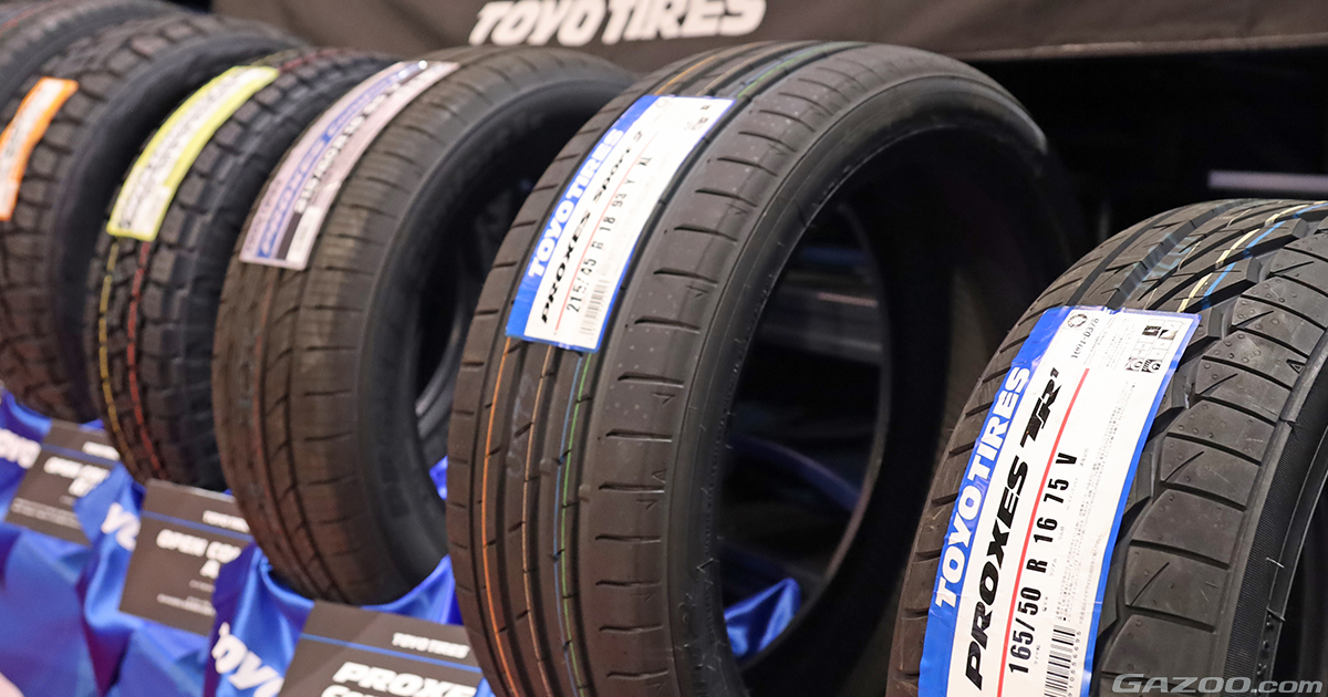 「沖縄の道路は滑りやすい」ってホント!? 沖縄モーターショーでタイヤのプロに聞いてみた