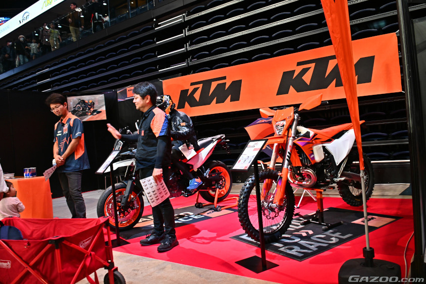 オキナワモーターショー　KTMのブース