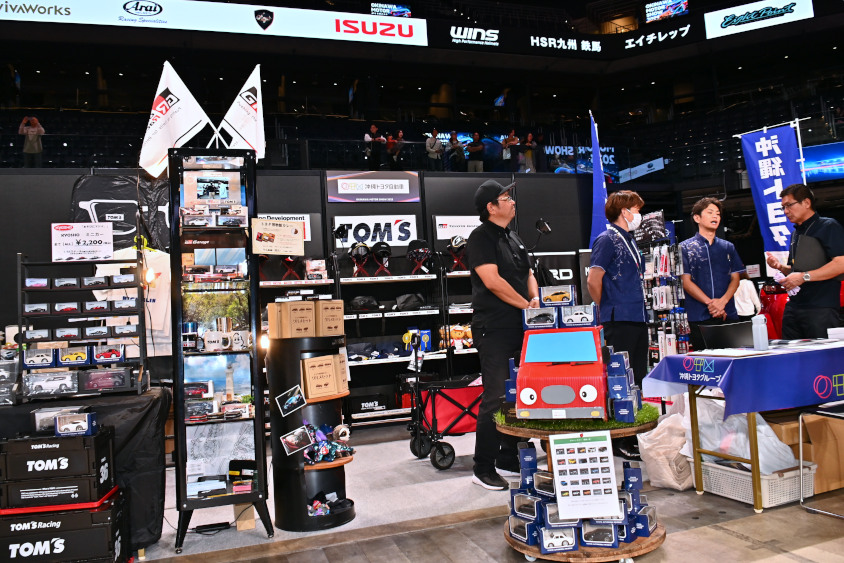沖縄トヨタ自動車のグッズ販売ブース（オキナワモーターショー2023）