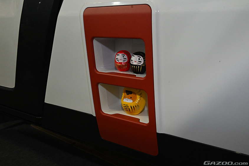 オートサロン2024に群馬トヨタグループが出展したIMV0（ハイラックス チャンプ）