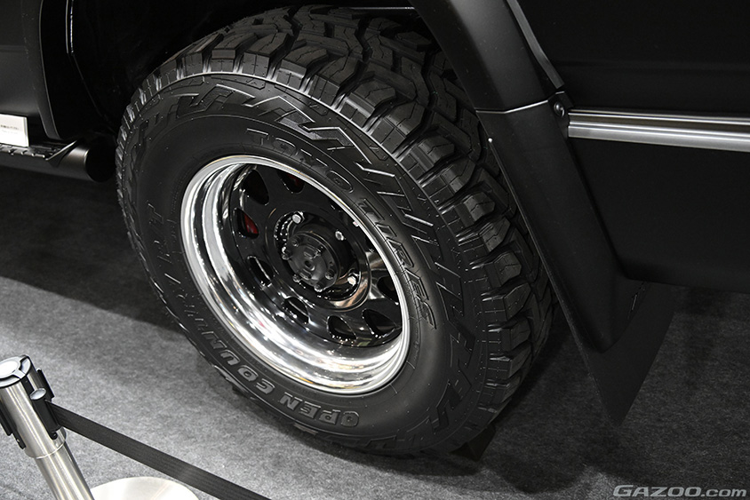 東京オートサロン2024に出展しているトヨタ車体のランドクルーザー