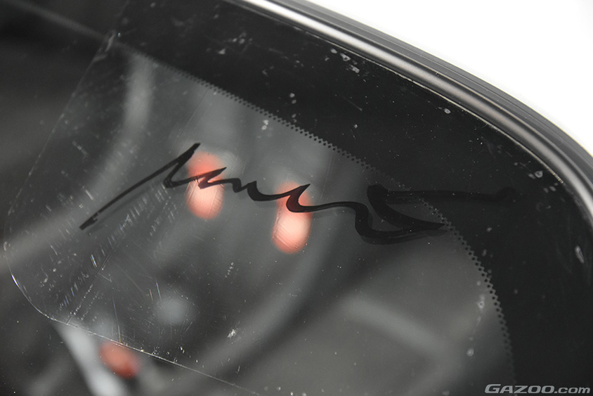 モリゾウのサインがある埼玉自動車大学校ブースのトヨタS-FR