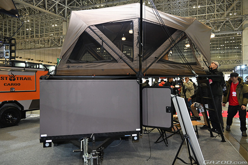 東京オートサロン2024に出展しているスノーピークのフィールドトレーラー