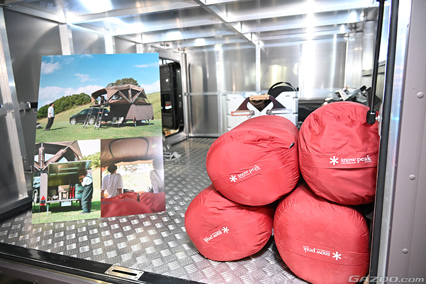 東京オートサロン2024に出展しているスノーピークのフィールドトレーラー