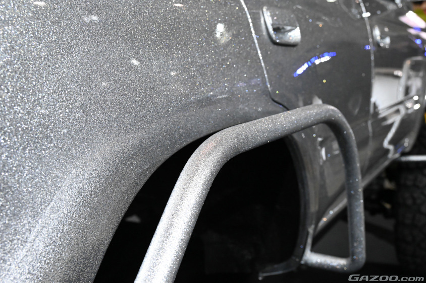 トヨタ・ハイラックスサーフHILUX SURF 185 CUSTOM＠ウィードブース