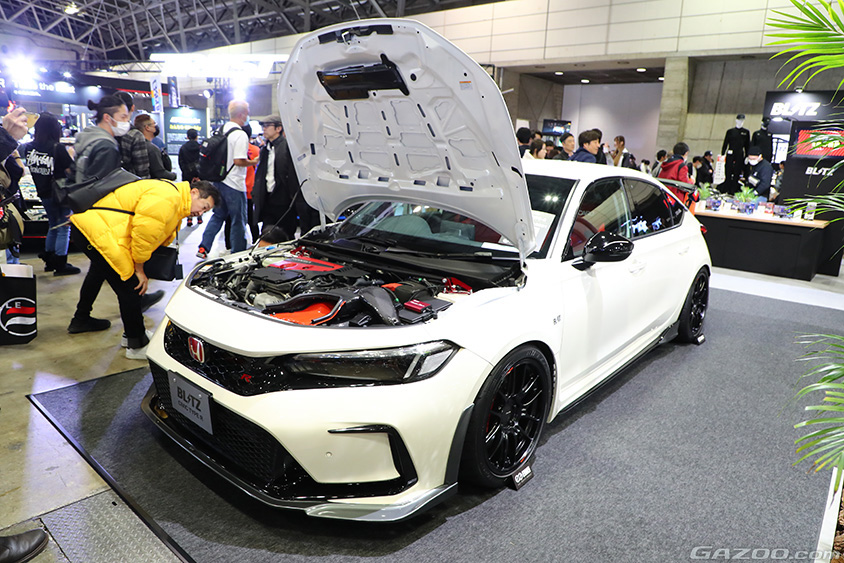 BLITZの豪華絢爛なGT-R NISMO、シビック、レクサスLMなど5台をご紹介