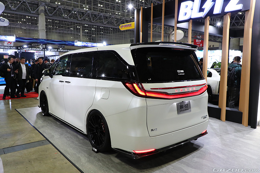 東京オートサロン2024 BLITZ LEXUS LM CUSOMIZE CONCEPT