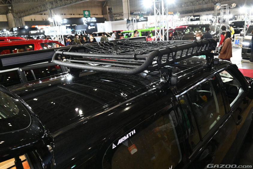 アームスの「PLAY-BOX」のルーフキャリア