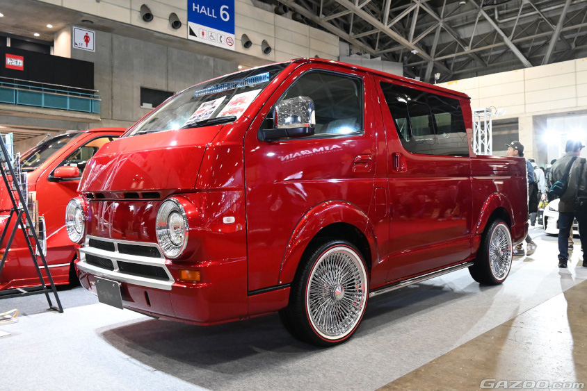 トヨタ ハイエース カスタム 東京オートサロン