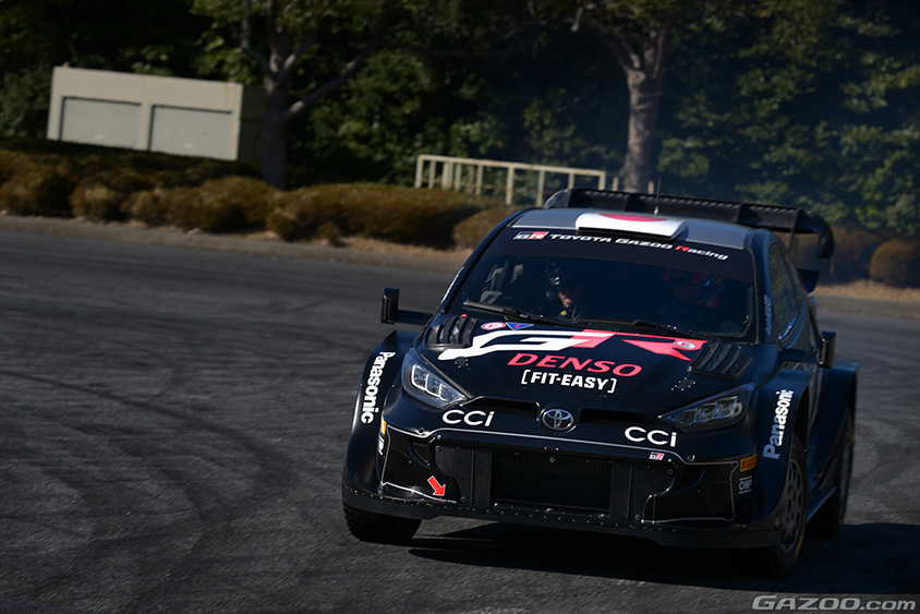 東京オートサロン2024 TGRのラリーデモで勝田貴元選手がGR ヤリス ラリー2をデモラン