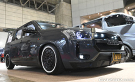 ハイラックス風のグリルがカッコいい！ IFFUが手掛けるプロボックスカスタム･･･東京オートサロン2024