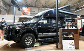 グッドデザイン賞を受賞したハイラックスのオーバーランダーで大人4人も超快適！～ダイレクトカーズ～･･･東京オートサロン2024