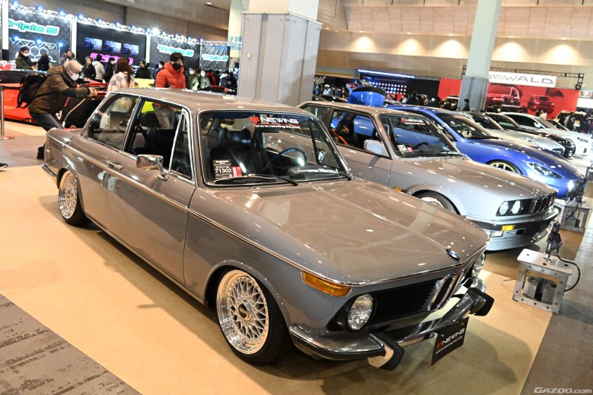 日本らしさを吹き込まれたイカしたBMW2002・・・大阪オートメッセ2024