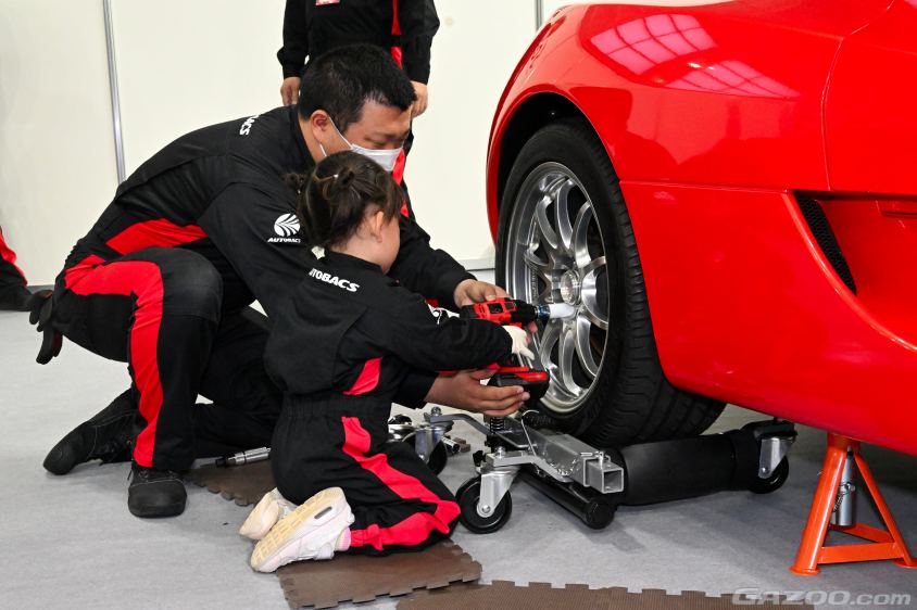 大阪オートメッセ2024のオートバックスブース