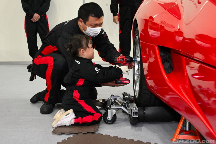 大阪オートメッセ2024のオートバックスブース