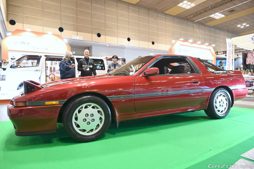 大阪オートメッセ2024に展示された“どノーマル”なトヨタ・70スープラ@大阪オートメッセ2024
