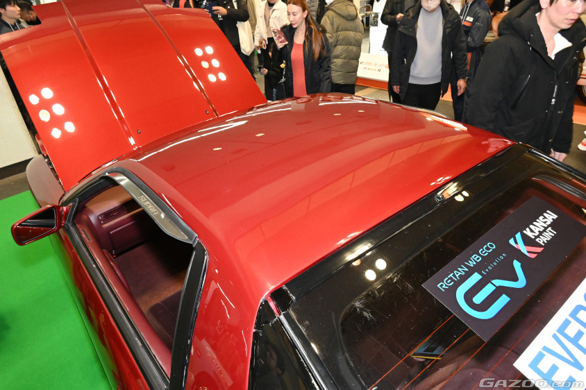 へこんでいたルーフもパテ埋めなどでしっかりとレストア@大阪オートメッセ2024