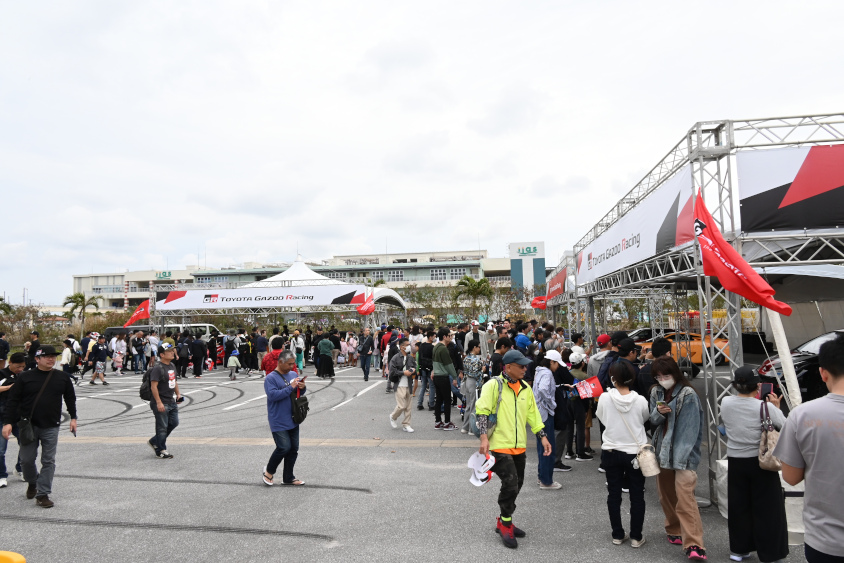 GRフェスティバル沖縄のピットの様子