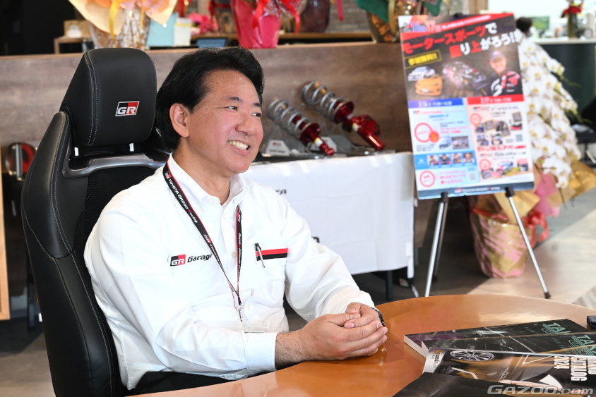 GR Garage 沖縄の店長を務める運天大介さん